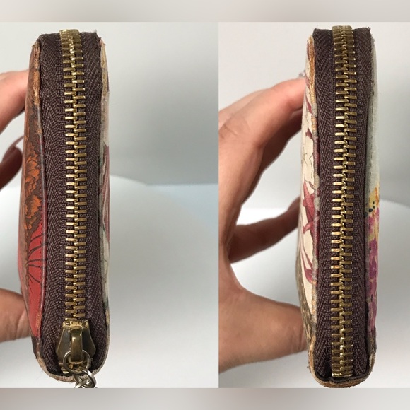 Salvatore Ferragamo Animal Print Vintage Zip Around Wallet 😍🔥 - Picture 14 of 17